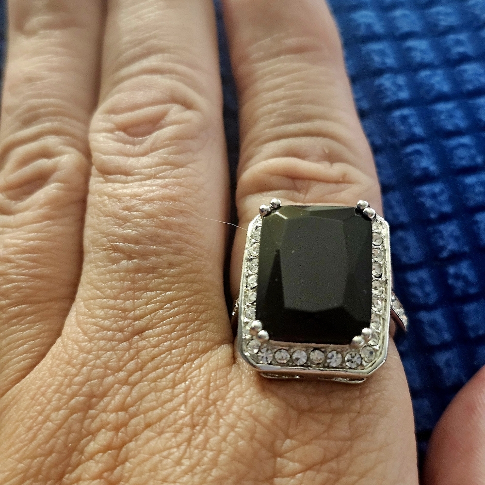 Costume Jewlery Black Onyx Ring Women's Size 9